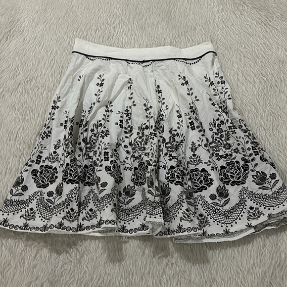 Rampage white brown floral skirt size 11 - Picture 4 of 4
